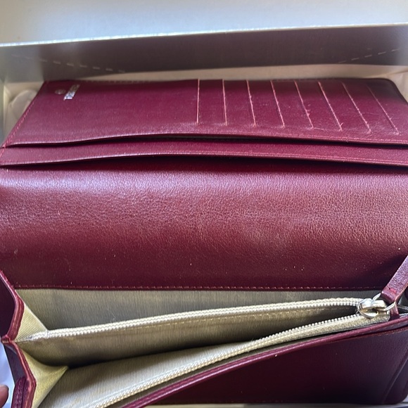 EUC Authentic Chanel Burgundy Patent Wallet / Card Holder - Picture 11 of 16